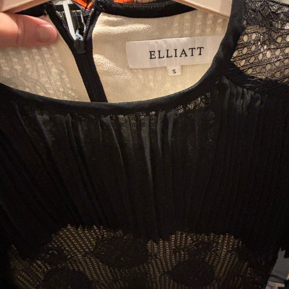 Elliatt black and tan lace dress - Picture 5 of 9
